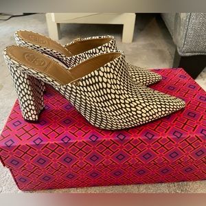 Tory Burch Penelope Mule, EUC , Sz 6